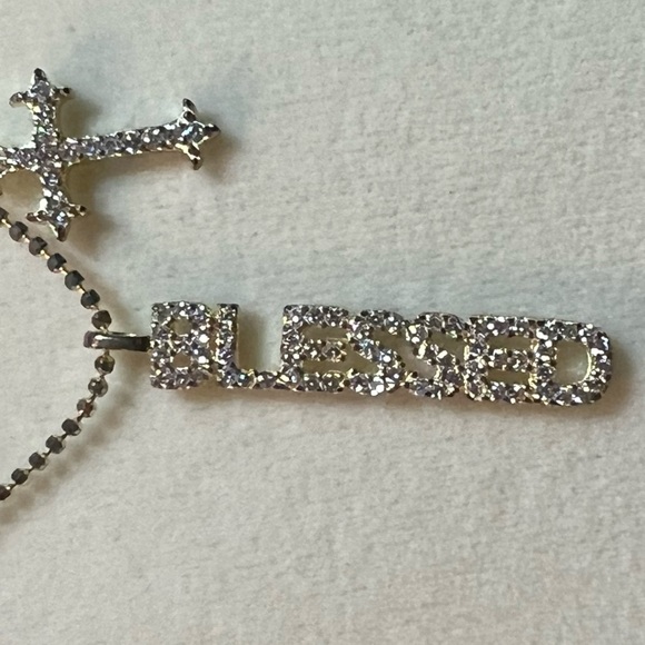 Rhinestone blessed necklace with cross - Picture 3 of 3